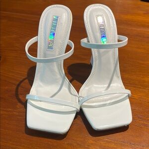 Liliana white strappy sandals heels size 7.5